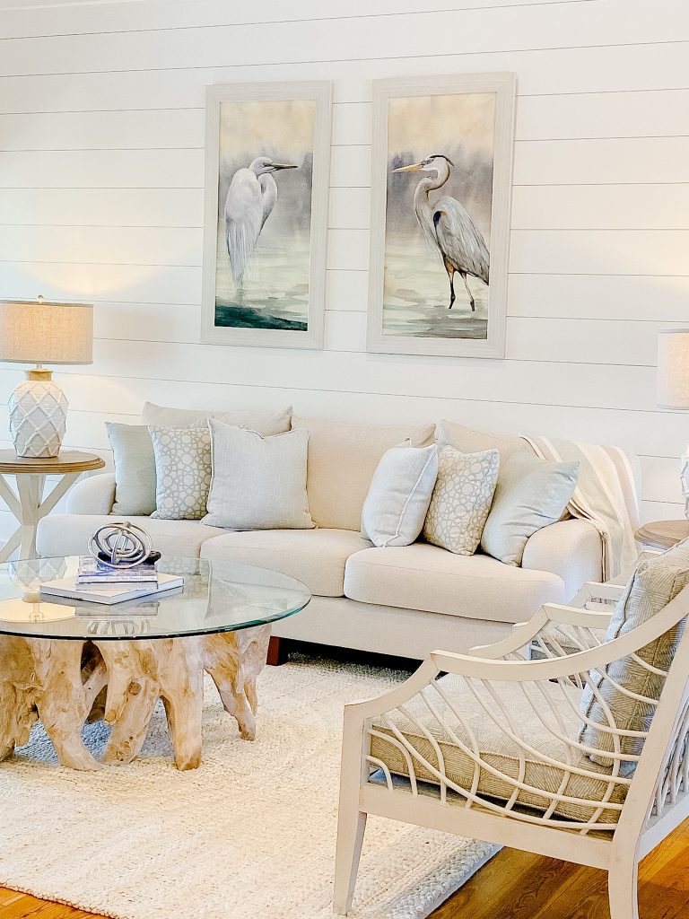 Beach cottage deals decor